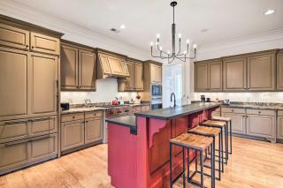 Pool and Mountain Views Stunning Mill Spring Home! - Mill Spring - 3