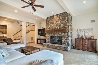 Pool and Mountain Views Stunning Mill Spring Home! - Mill Spring - 1