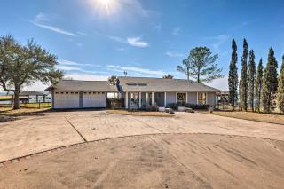 Lakefront Livingston Home with Grill and Views! - Blanchard - 8