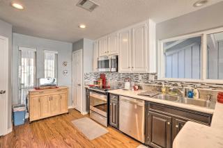 Lakefront Livingston Home with Grill and Views! - Blanchard - 1