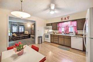 Illinois Vacation Rental Home: Pets Welcome - 4