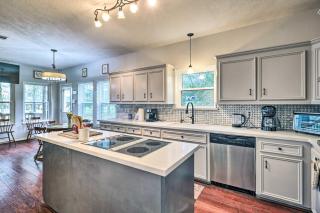Waterfront Home with Boat Dock on Lake Conroe! - Willis - 1