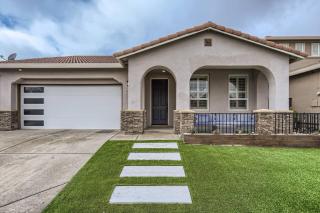 Luxury 3bd/2ba Roseville Home Hot Tub & Game Room - Roseville - 4