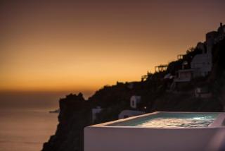 Aqua Luxury Suites by NOMÉE Hospitality Group - 1