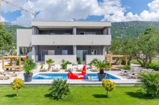 Spacious apartment with jacuzzi - Kaštela - 5