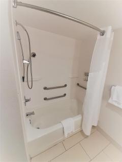 Holiday Inn Express Hotel & Suites Raleigh North - Wake Forest by IHG - Wake Forest - 6