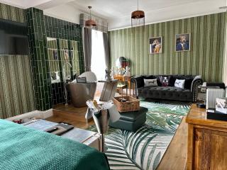Atholl Arms Hotel - 1