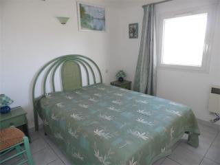 Maison mitoyenne duplex avec terrasse, garage et parking, proche plage, équipée pour 4 à 6 personnes - FR-1-326-385 - Marseillan - 6