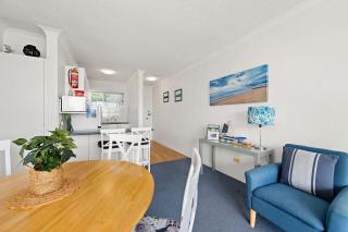 Bella Vista Unit 20 19 Shoal Bay Road - Shoal Bay - 3