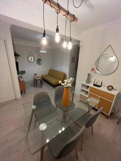 Apartamento pequeño y acogedor muy bien ubicado. - Quito - 0