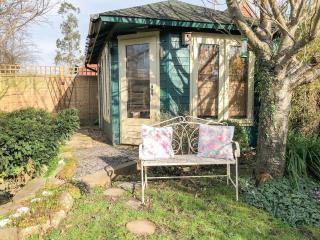 Beehive Cottage - 8