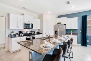 7663 Oakmoss Loop - Loughman - 3