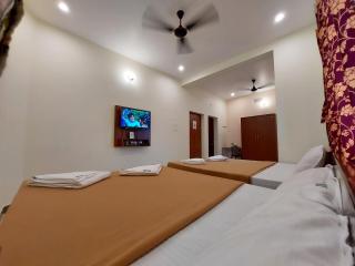 VR Inn , 900 Meters from White Town - 3