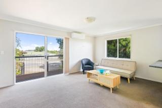 Bold Beauty - Paraparaumu Upstairs Holiday Unit - Paraparaumu - 5