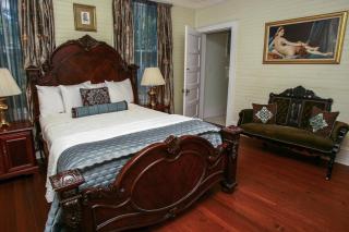 Coombs Inn & Suites - 1