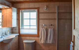 3 Bedroom Lovely Home In Røn - Ron - 1