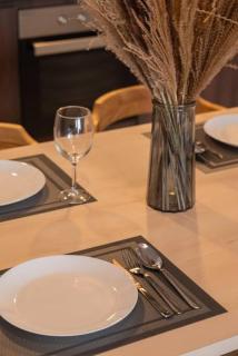 Deluxe Seaview Suite Twin Bed by The Only Bnb - 4