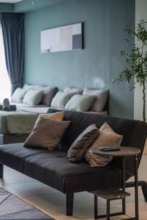 Deluxe Seaview Suite Twin Bed by The Only Bnb - 6