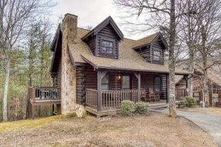 ER74 - Gerrald's Chalet - Great location, Close to all the action! cabin - Pigeon Forge - 0