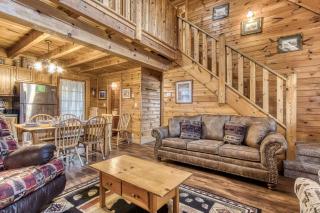 ER74 - Gerrald's Chalet - Great location, Close to all the action! cabin - Pigeon Forge - 3