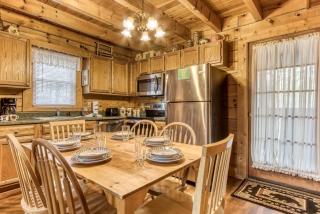 ER74 - Gerrald's Chalet - Great location, Close to all the action! cabin - Pigeon Forge - 1