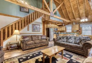 ER92 - Virginia's Villa - Great location! Close to all the action! cabin - Pigeon Forge - 4