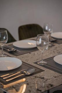 Family Seaview Suite with 3 Rooms by The Only Bnb - Tanjong Tokong - 3