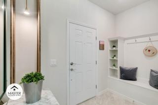 5 Bedrooms 45 Bathrooms Windsor Island 602 Jl - 1