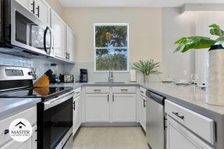 4 Bedrooms- 3 Bathrooms- Regal Palms 2725 Ca - Davenport - 5