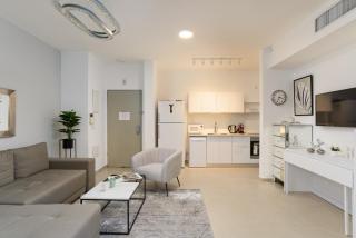 Quiet Hideaway & Terrace near Beach by FeelHome - Tel Aviv - 4