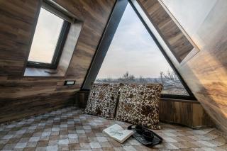 The Loft by VEO, StayVista - A Frame Pet-Friendly Forest-View Villa - 7