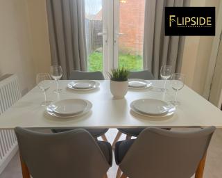 Three Bedroom Semi Detached House By Flipside Property Aylesbury Serviced Accommodation & Short Lets With Wifi & Parking - 2