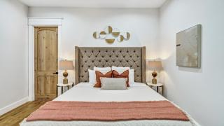 Luxury (Less than mile from AT&T Stadium/GlobeLife) GameRoom/Basketball Hoop - 1