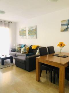 Ground floor 2 bed apartment La Duquesa with 5 pools and large terrace - Manilva - 7