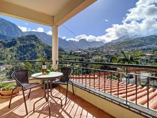 Mountain View Villa by Atlantic Holiday - São Vicente - 9