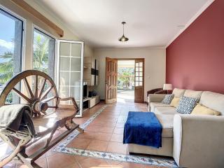 Mountain View Villa by Atlantic Holiday - São Vicente - 4