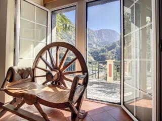 Mountain View Villa by Atlantic Holiday - São Vicente - 3