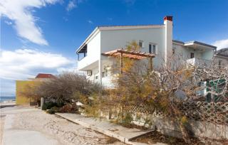 Beach Front Apartment - Jesenice - 2