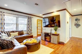 Pet-Friendly Home about 4 Mi to Downtown Decatur! - 0