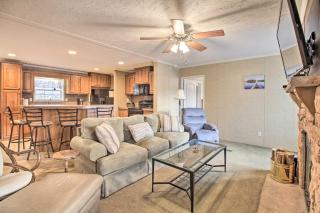 Family Lake Retreat with Screened Deck! - Moneta - 7