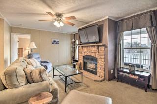 Family Lake Retreat with Screened Deck! - Moneta - 8