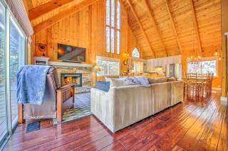 Gorgeous Lake Arrowhead Retreat Game Room and Deck - Lake Arrowhead - 6