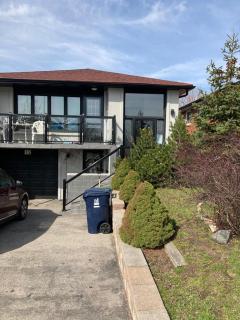 Cozy Apartment with a spacious backyard in the Ravine - Toronto - 0