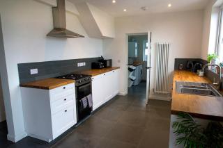 The Haven, Fishguard, ideal for Beach, coastal path and town! - 2