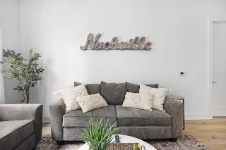 Chic on Main - Nashville - 9
