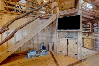 Glass Mountain Treehouse - 4