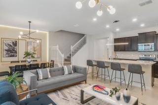 5 Bedroom4 Bathroom Windsor Island 112 Jw - 0