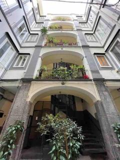 DaDedo’ -Monolocale tra Plebiscito Toledo e Chiaia - 1