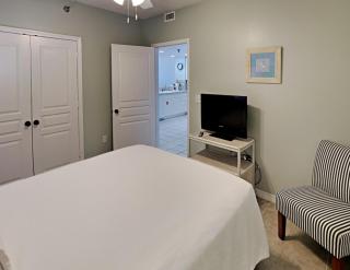 Emerald Isle #302 - 6