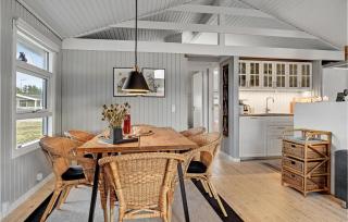 Stunning Home In Glesborg With Kitchen - Glesborg - 4